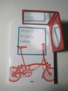 L'altra és la segona novel·la de Marta Rojals